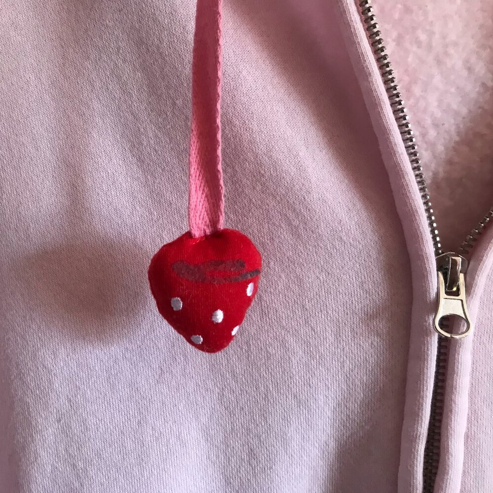 Strawberry Shortcake Hoodie LG Hot Topic - Picture 3 of 11